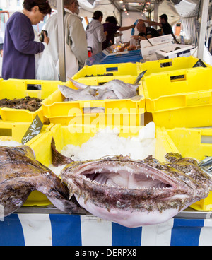 Fisch-Marktstand in Duclair, Normandie, Frankreich Stockfoto