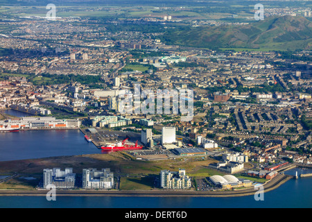 Westhafen, Gehäuse und Leith Ocean Terminal Edinburgh Kreuzfahrthafen, Antenne. Stockfoto