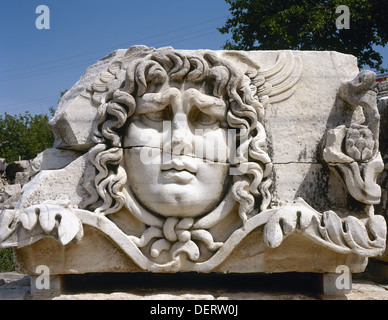 Ein Stein gemeißelten Crockett Kopf. Tempel des Apollo. Didyma. Turkei. Stockfoto