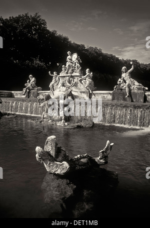 Brunnen der Ceres oder Ceres, Göttin der Landwirtschaft und der Fruchtbarkeit, in den Park des königlichen Palastes in Caserta, Kampanien, Italien Stockfoto