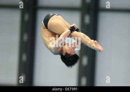 Tokio, Japan. 23. September 2013. Yu Okamoto, 23. September 2013 - Tauchen: Alle Japan Tauchen Meisterschaft Herren 10 m Plattform bei Tatsumi International Swimming Pool, Tokio, Japan.  (Foto von YUTAKA/AFLO SPORT) Stockfoto