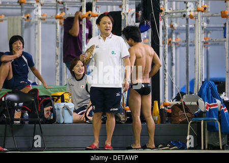 Tokio, Japan. 23. September 2013. Suei Mabuchi, 23. September 2013 - Tauchen: Alle Japan Tauchen Meisterschaft Herren 10 m Plattform Finale bei Tatsumi International Swimming Pool, Tokio, Japan.  (Foto von YUTAKA/AFLO SPORT) Stockfoto