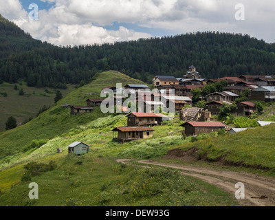 Shenako Dorf im großen Kaukasus, Tuscheti Region, Georgia. Stockfoto