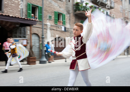 Flagge zeigen in Palio in Italien festival Stockfoto