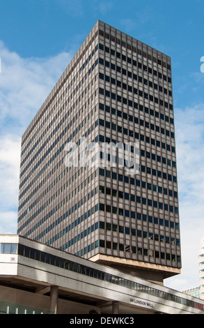 140 London Wall (Bastion Haus) Gebäude von Philip Powell und Hidalgo Moya entworfen und fertiggestellt 1976, City of London, England Stockfoto