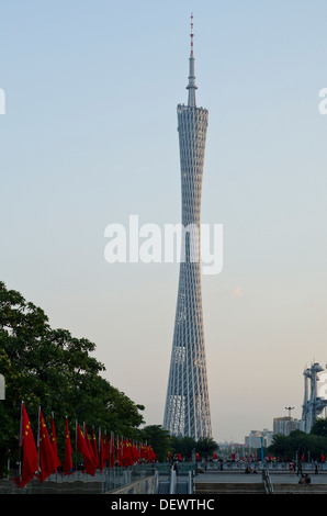Canton Tower, früher bekannt als Guangzhou TV astronomische und Aussichtsturm, Guangzhou, China Stockfoto