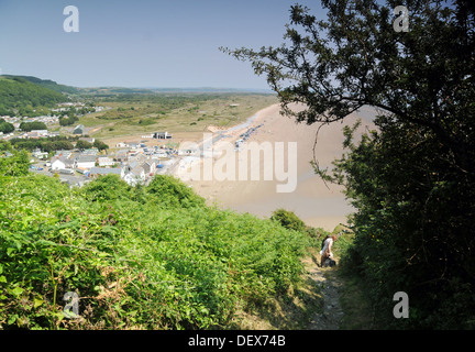 Ein Blick vom Küstenpfad auf den Strand von Pendine Sands South Wales, Großbritannien Stockfoto