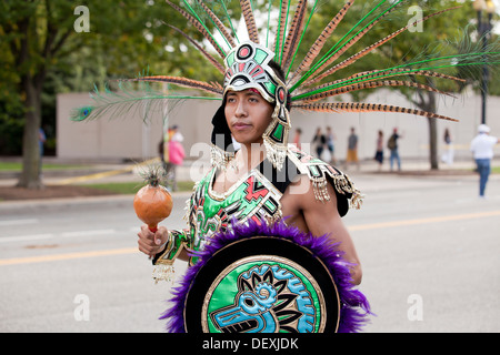 Traditionellen bolivianischen Tänzer in Tracht auf Latino Festival - Washington, DC USA Stockfoto