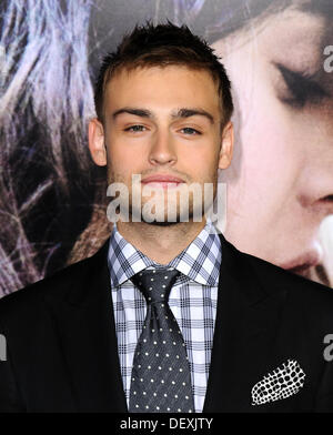 Los Angeles, Kalifornien, USA. 24. September 2013. Douglas Booth, die Teilnahme an der Los Angeles Premiere von '' Romeo & Julia '' statt im Arclight Theater in Hollywood, Kalifornien am 24. September 2013. 2013 © D. Long/Globe Photos/ZUMAPRESS.com/Alamy Live-Nachrichten Stockfoto