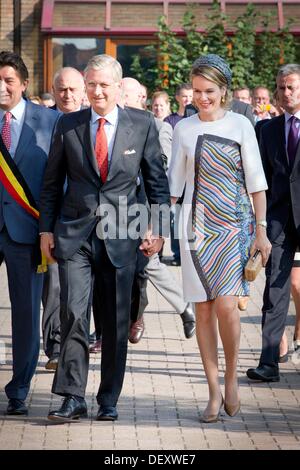 Hasselt, Belgien. 24. September 2013. Besuchen König Philippe (Filip) und Königin Mathilde Hasselt während ihrer Tournee durch Belgien als neuen König und Königin, 24. September 2013. Foto: Dpa/Patrick van Katwijk/Alamy Live News Stockfoto