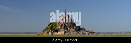 Die Abtei auf der felsigen Insel Mont-Saint-Michel gesehen aus dem Süden, Basse-Normandie, Frankreich, Europa Stockfoto