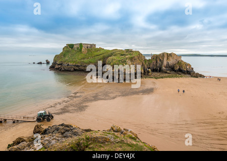 ST. CATHERINES ISLAND UND FORT SÜDSTRAND TENBY PEMBROKESHIRE WALES UK Stockfoto