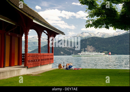 Außenpool, Weggis, Vierwaldstättersee, Kanton Luzern, Schweiz, Europa Stockfoto