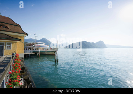 Steg, Vitznau, Vierwaldstättersee, Kanton Luzern, Schweiz, Europa Stockfoto