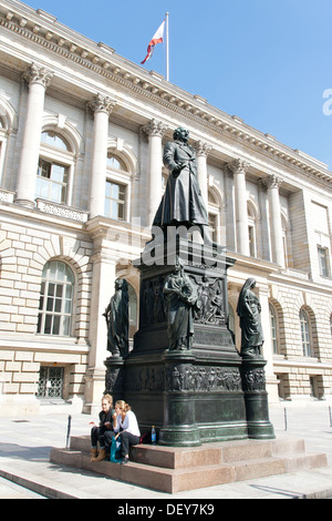 Statue für Freiherr von Stein in der Nähe von dem Abgeordnetenhaus von Berlin Stockfoto