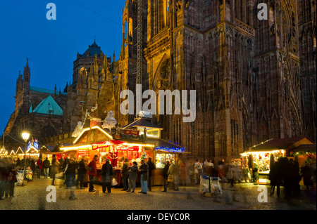 Weihnachtsmarkt in Straßburg, Elsass, Frankreich, Europa Stockfoto