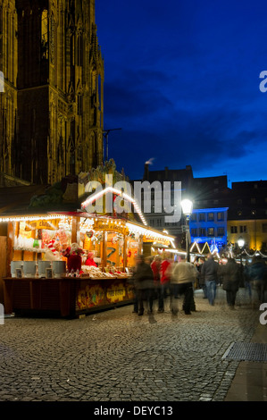 Weihnachtsmarkt in Straßburg, Elsass, Frankreich, Europa Stockfoto