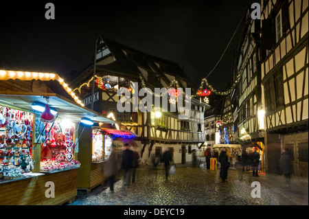 Weihnachtsmarkt in Straßburg, Elsass, Frankreich, Europa Stockfoto