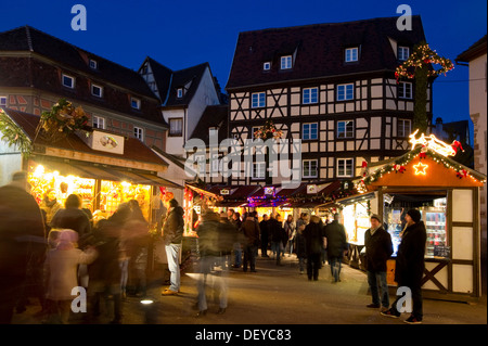 Weihnachtsmarkt in Colmar, Elsass, Frankreich, Europa Stockfoto