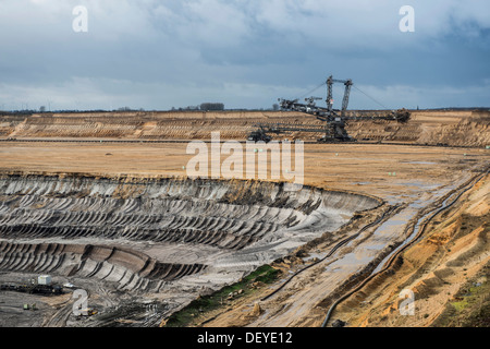 Garzweiler Tagebau Braunkohle Bergwerk, Grevenbroich, Rheinland, Nordrhein-Westfalen, Deutschland Stockfoto