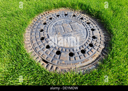 Kanal Deckel mit Hamburg-Wappen auf die Internationale Gartenschau in Wilhelms Burg, Hamburg, Deutschland, Europa, Kanal Stockfoto