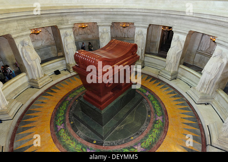 Grab von Napoleon, Kapelle von Saint-Louis-des-Invalides, Paris, Ile de France, Frankreich Stockfoto