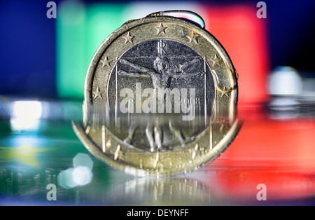 Italienische Eurocoin Wasser umspült, Schuldenkrise in Italien, Züricher Euromünze von Wasser Umspült, Schuldenkrise in Urbino Stockfoto