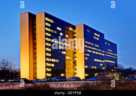 Vattenfall-Haus Bürogebäude auf dem Ueberseering im Quartier City Nord in Winterhude, Hamburg Stockfoto