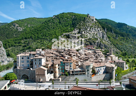 Mittelalterliche Stadt Entrevaux, gestärkt durch Vauban Frankreich Alpes de Haute Provence-Zitadelle Stockfoto