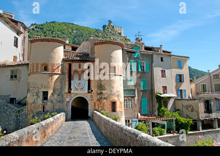 Mittelalterliche Stadt Entrevaux, gestärkt durch Vauban Frankreich Alpes de Haute Provence-Zitadelle Stockfoto