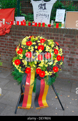 Kranz durch den Präsidenten der Bundesrepublik Deutschland zum Gedenken an die Opfer der Masse Gedränge auf der Loveparade Stockfoto