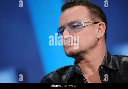 Bono in Anwesenheit für Clinton Global Initiative Annual Meeting - TUE, Sheraton New York Hotel and Towers, New York, NY 24. September 2013. Foto von: Kristin Callahan/Everett Collection Stockfoto