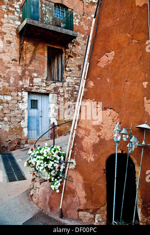Häuser, Roussillon, Vaucluse, Provence, Frankreich, Europa Stockfoto