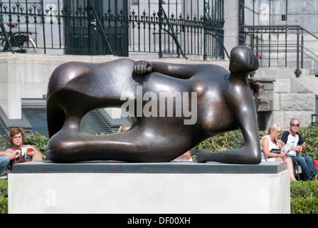 Recling Frau Ellenbogen 1981 Henry Spencer Moore 1898 – 1986 Englisch Bildhauer England Rijksmuseum Amsterdam Niederlande Stockfoto