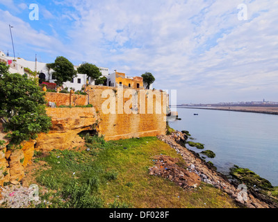 Schützenden Mauern der Kasbah von Udayas auf der alten Medina in Rabat, Marokko, Afrika Stockfoto