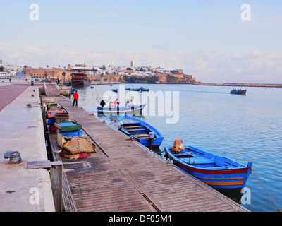 Blick auf die alte Medina von Rabat und Bouregreg River, Marokko, Afrika Stockfoto