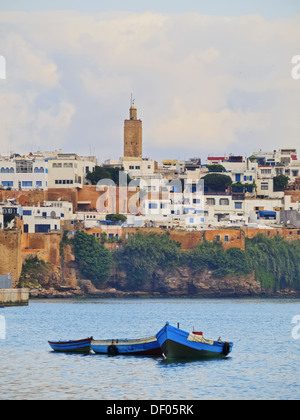 Blick auf die alte Medina von Rabat und Bouregreg River, Marokko, Afrika Stockfoto