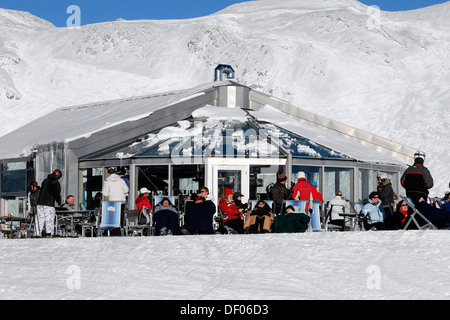 Restaurant in der Nähe der Hoefatsblick-Station, 1927 m, Mt Nebelhorn, 2224 m, Oberstdorf, Allgäu, Bayern Stockfoto