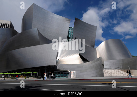 Teilansicht, Walt Disney Concert Hall, entworfen von Frank Gehry, Los Angeles, Kalifornien, USA Stockfoto