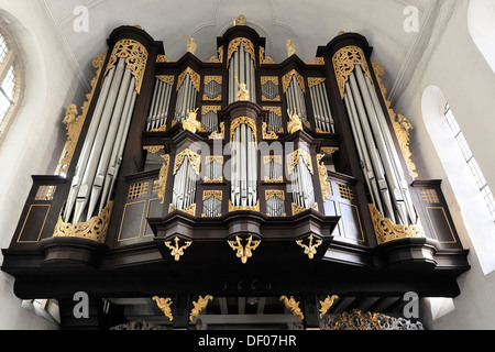 Orgel, St. Cosmae et Damiani, Kirche der Heiligen Cosmas und Damian, der Bau begann Mitte des 13. Jahrhunderts, hanseatische Stadt Stade Stockfoto