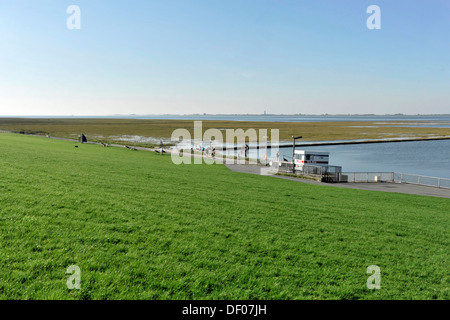 Badestrand an der Nordsee in der Nähe von Husum, Niedersachsen Stockfoto