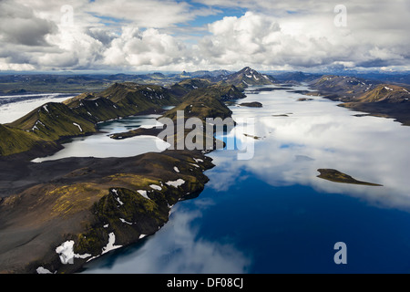 Luftaufnahme, See Langisjór, moosbedeckten Berge, isländische Hochland, Island, Europa Stockfoto