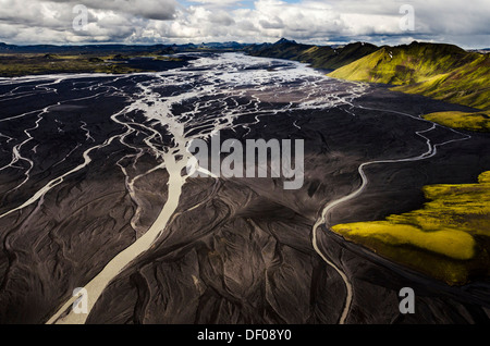 Luftbild, moosbedeckten Berge und der schwarze Sand der Mælifellssandur Wüste, isländische Hochland, Island, Europa Stockfoto