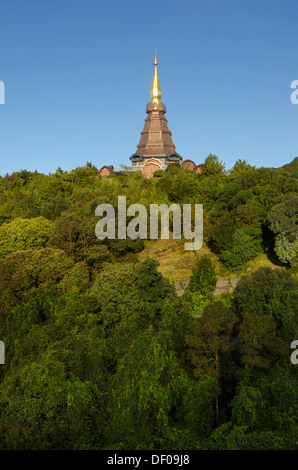 Phra Mahathat Naphamethinidon Tempelkomplex, Chedi von König, Doi Inthanon Nationalpark, Chiang Mai Province Stockfoto