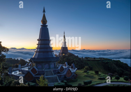 Phra Mahathat Naphamethinidon Tempelkomplex, Chedi der Königin und des Königs, Doi Inthanon Nationalpark Chedi Stockfoto
