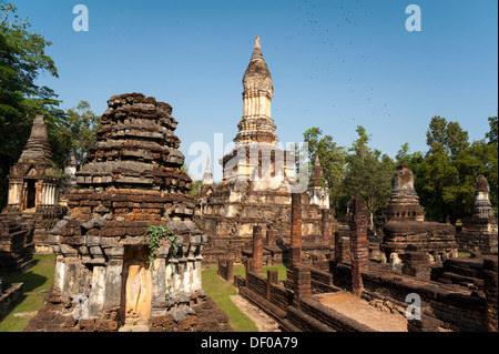 Chedi, Tempelanlage Wat Chedi Ched Thaeo, Si Satchanalai Geschichtspark, UNESCO-Weltkulturerbe, Si Satchanalai Stockfoto