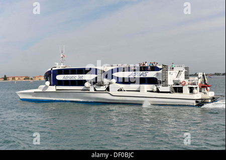 Adria-Jet, High-Speed-Schiff aus Kroatien, 43m lang, Baujahr 2002, Ankunft in Venedig, Veneto, Italien, Europa Stockfoto