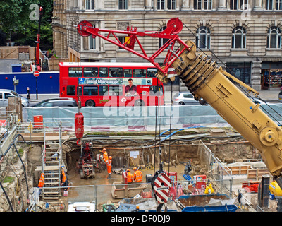 Ansicht der Crossrail Moorgate Baustelle, City of London, London, England, Vereinigtes Königreich Stockfoto