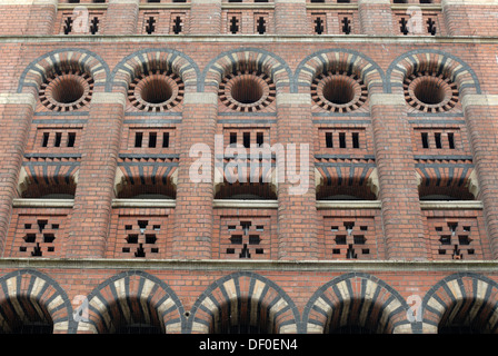 Basalt-Fassade auf die Kornkammer Gebäude in Bristol byzantinischen Stil, Bristol, Somerset, England, Vereinigtes Königreich, Europa Stockfoto