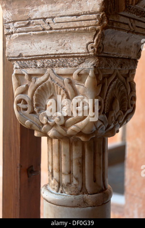 Hof der Löwen-Hauptstadt Spalte, Alhambra, Granada, Region von Andalusien, Spanien, Europa Stockfoto